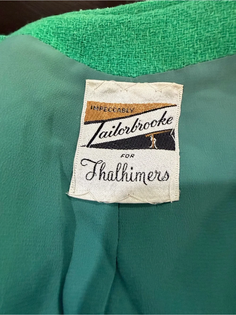 Tailorbrooke for Thalhimers vintage‎ 1960s bright green wool tweed skirt suit